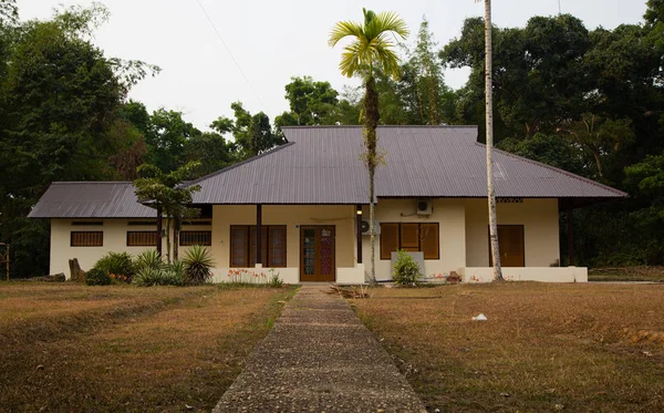 Indonéské dům v Kalimantan — Stock fotografie