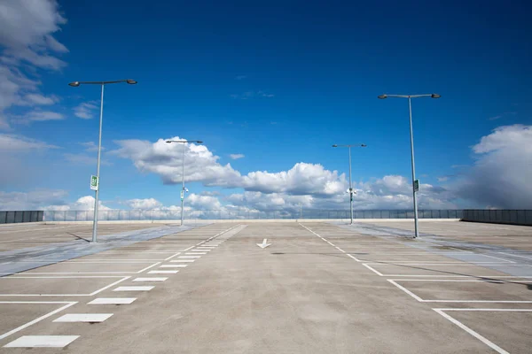 Estacionamiento vacío —  Fotos de Stock