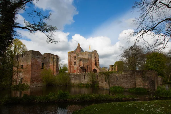 Руїни Brederode замку — стокове фото