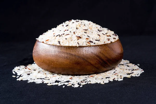 Yasemin pirinç ve kahverengi pirinç