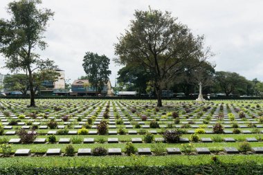 Kanchanaburi savaş mezarlığı