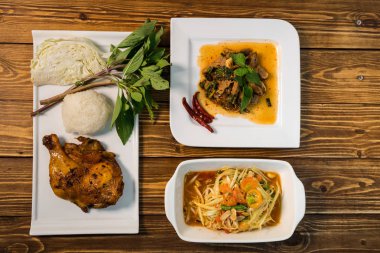 Baharatlı papaya salatası