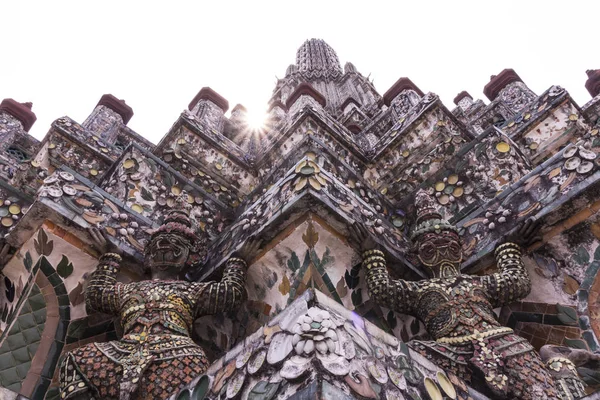 Wat arun tempel — Stockfoto