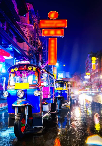 Tuk Tuk takside Çin şehir 
