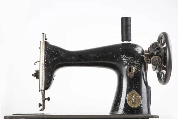 eski dikiş makinesi retro
