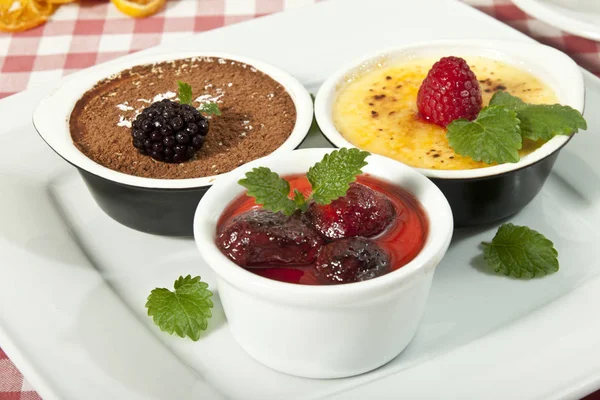 tatlı puding renkli tatlı