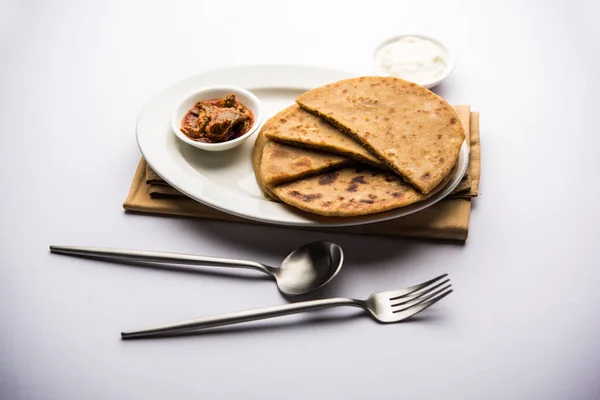 Sattu Paratha Stuffed Channa Dal Flour Paratha Served Mango Pickle — Stock Photo, Image