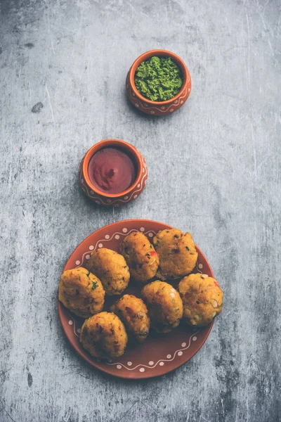 Veg Poha Cutlet Flattened Rice Patties Served Tomato Ketchup Green — Stock Photo, Image