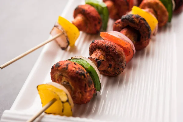 Barbecue Tandoori Mushroom Tikka Served Plate Green Chutney Ketchup Selective — Stock Photo, Image