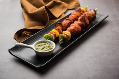 Tandır aloo tikka ya da ızgara patates