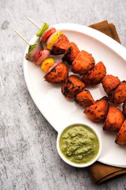 Tandır aloo tikka ya da ızgara patates