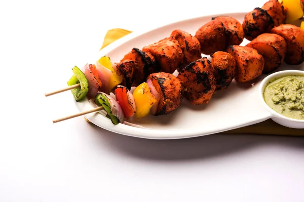 Tandoori Aloo Tikka Grilled Barbecue Potatoes — Stock Photo, Image