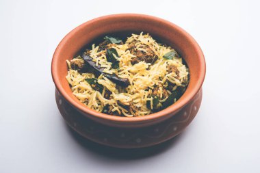 Khaman Gola Bhat Nagpur, Vidarbha 'dan popüler bir tarif.