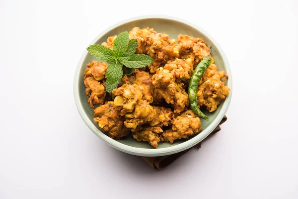 Knuspriger Mais Pakora Pakoda Bhajji Bhaji Bajji Oder Pattice Serviert — Stockfoto