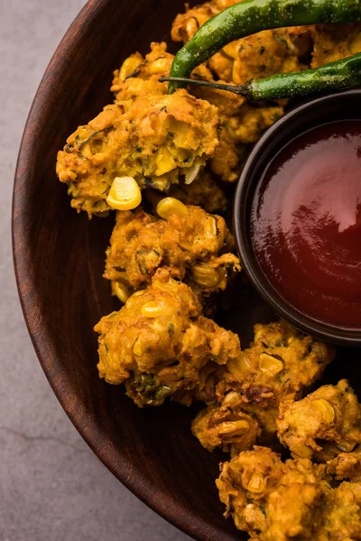 Crispy Corn Pakora Pakoda Bhajji Bhaji Bajji Pattice Подается Томатным — стоковое фото