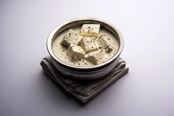 Paneer Dum Kali Mirch Kalimirch Prepared White Creamy Gravy Black — Stock Photo, Image