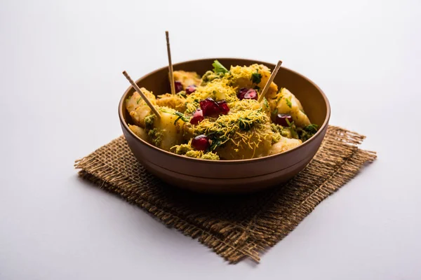 Aloo Chaat Oder Alu Chat Ist Ein Beliebtes Streetfood Das — Stockfoto