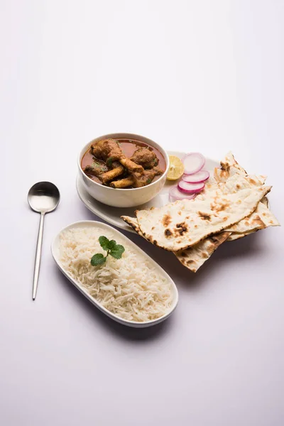 Hyderabadi Mutton Paya Nehari Nahari或Nihari Masala 与楠和米同食 选择性重点 — 图库照片