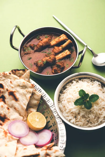 Hyderabadi Mutton Paya Nehari Nahari Nihari Masala Servido Con Naan — Foto de Stock