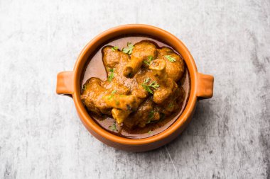 Hyderabadi Mutton Paya, Nehari, nahari veya Nihari Masala. Naan ve pirinçle servis edilir. seçici odak