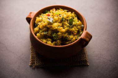 Aloo ka bharta, sabzi Hindistan 'dan baharatlı patates püresi ile yapılan lezzetli bir yemektir. Özellikle Hindistan' ın kuzey kesimlerinde hazırlanır.