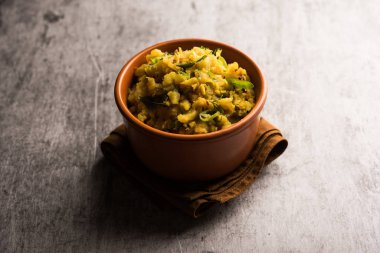 Aloo ka bharta, sabzi Hindistan 'dan baharatlı patates püresi ile yapılan lezzetli bir yemektir. Özellikle Hindistan' ın kuzey kesimlerinde hazırlanır.