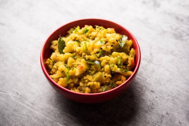 Ev yapımı Tandır ezmesi ya da salamura karışımı, bir kasede. Izgara tavuk, paneer ya da sebze için kullanılır. seçici odak