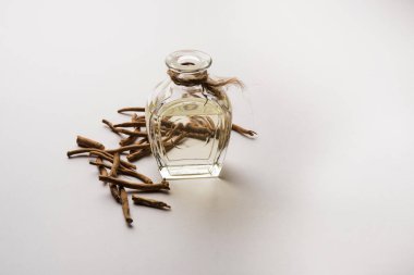 Ayurvedic Ashwagandha Petrol - sinirlerin ve kasların güçlendirilmesine yardımcı olur