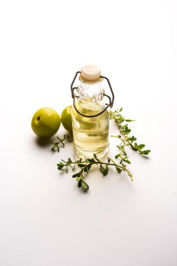 Brahmi Amla Ayurvedic Saç Yağı Çiğ avla ve Bramhi yapraklarıyla
