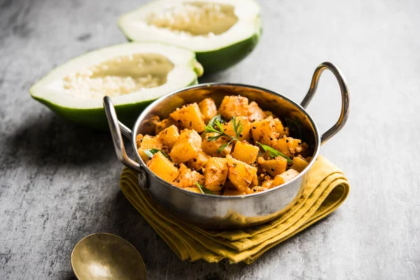 Kaccha Papita Sabji Lub Raw Papaya Sabzi Serwowane Karahi Lub Zdjęcie Stockowe