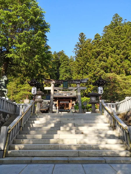 Takayama, japan - mai 2019: der sakurayama hachimangu-schrein, der älteste schrein in takayama — Stockfoto