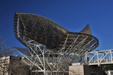 İspanya 'da Barselona' da Frank Gehry 'nin altın balığı