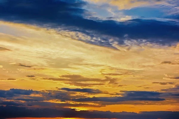 Fragment Nieba Chmury Zachodzie Słońca — Zdjęcie stockowe