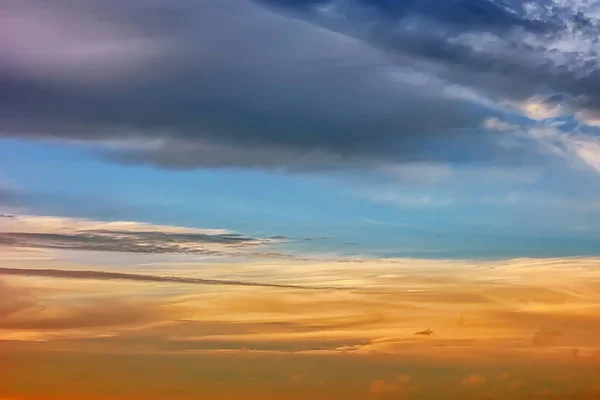 Frammento Cielo Con Nuvole All Alba — Foto Stock
