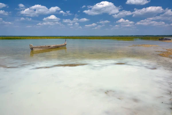 Landscape Lake Beach Fishing Boats Reeds — Stock Photo, Image