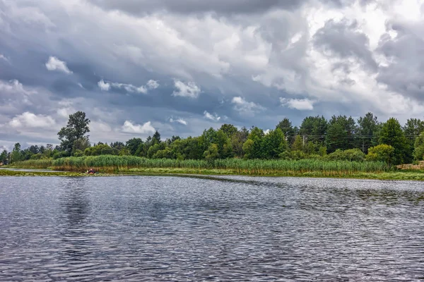 Storm Clouds River Bank — Stock Photo, Image