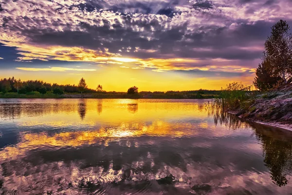 Coucher Soleil Sur Lac Ciel Avec Des Nuages Sur Silhouette — Photo