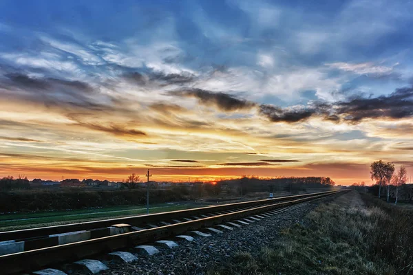 Sonnenuntergang Über Dem Bahngleis — Stockfoto