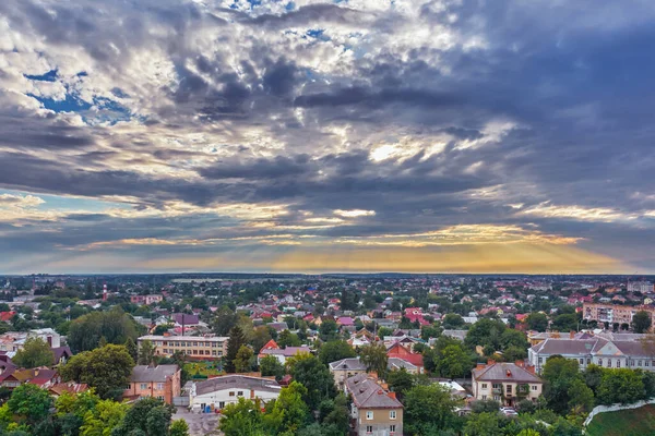 Evening City Cloudy Sky Sunset — Stock Photo, Image