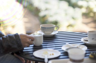 kahve el, boş metin ve görüntü