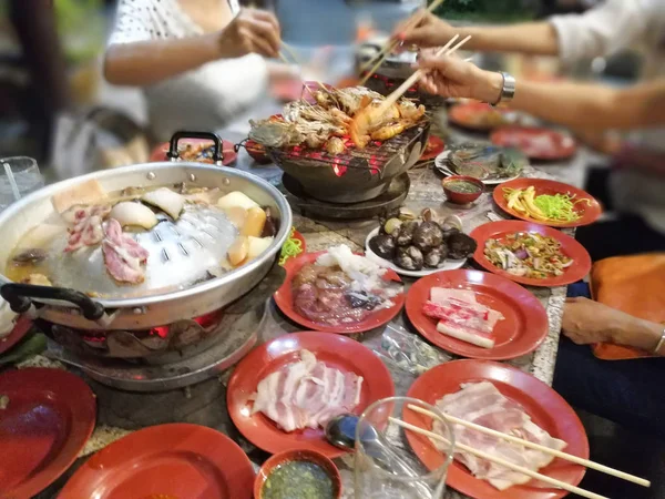 曼谷的热猪肉店 — 图库照片