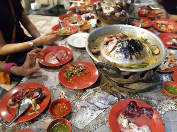 曼谷的热猪肉店 — 图库照片
