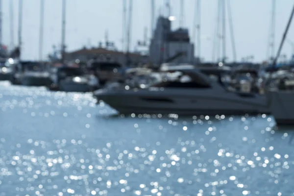 Fundo Borrado Com Mar Brilhante Iates Barcos Ancorados Porto — Fotografia de Stock