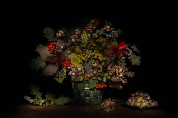 Autumn colorful still life bouquet on black background — 스톡 사진