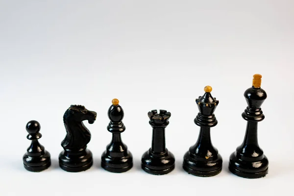 Piezas de ajedrez sobre fondo blanco —  Fotos de Stock