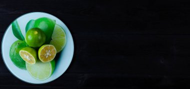 Tepside kireç ve ahşap zemin