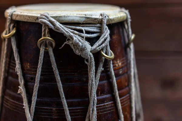 Барабан Деревянном Фоне — стоковое фото
