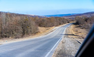 Ovadan dağlara giden yol.