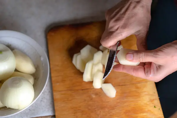 Taglio Patate Tagliere — Foto Stock