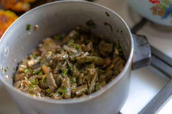 Gekochte Bohnen Mit Kräutern Und Eiern — Stockfoto